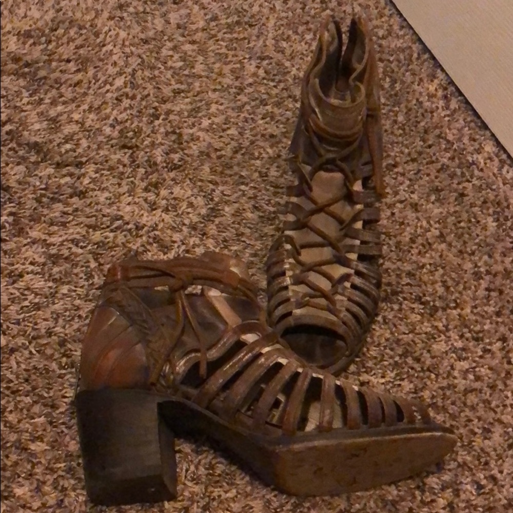 Free Bird By Steve Madden